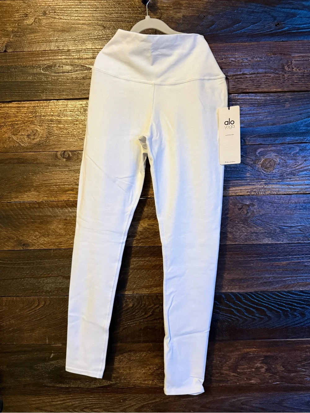 NWT Alo Yoga White Air Brush Leggings & Starlet Lace Bra set